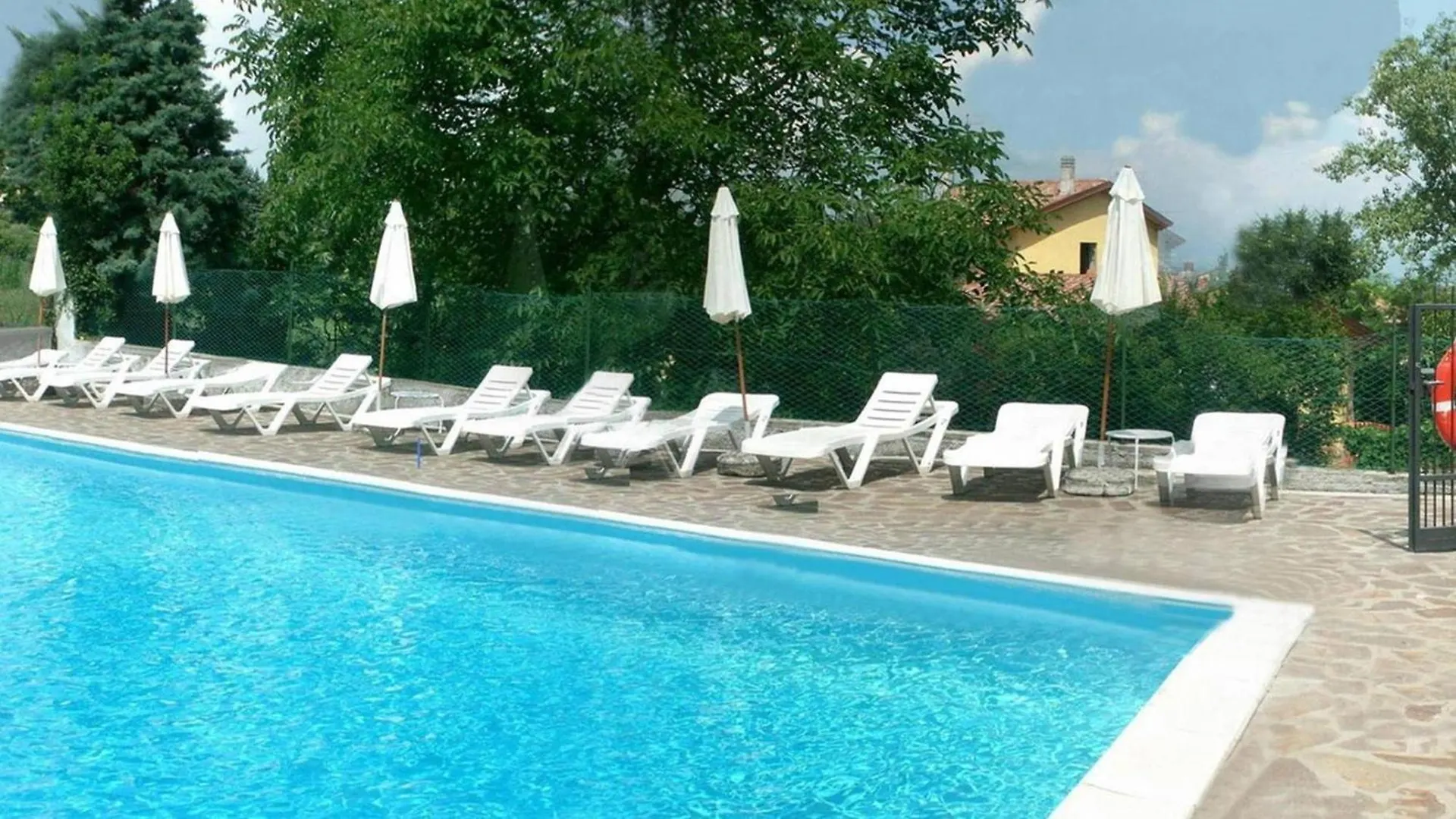 Zu-Lago Di Garda Apartment Bo-Ol Peschiera del Garda Italy